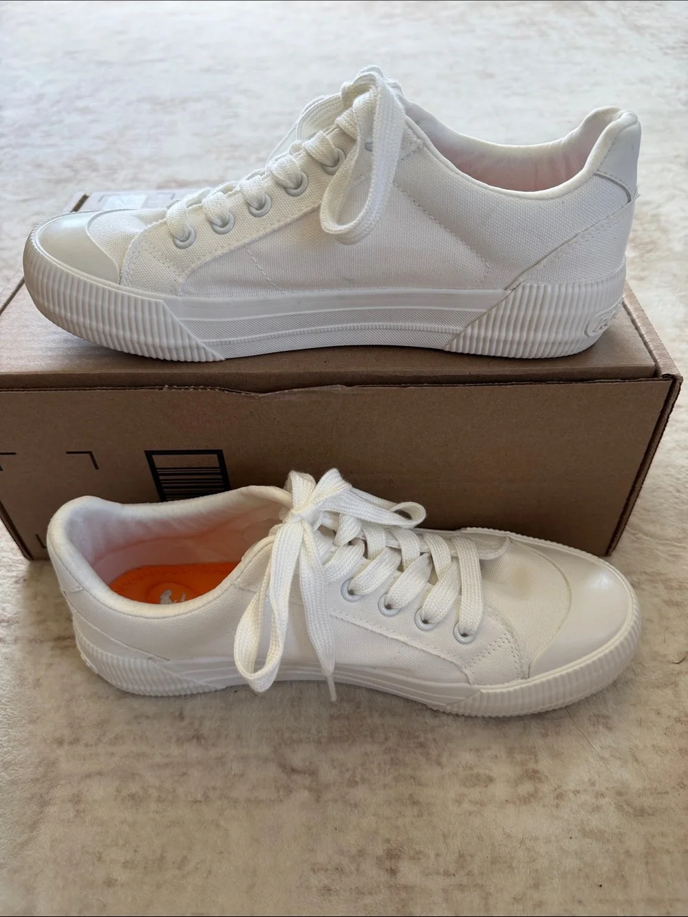 Rocket Dog Cheery White Low-Top Canvas Sneakers with Orange Insole